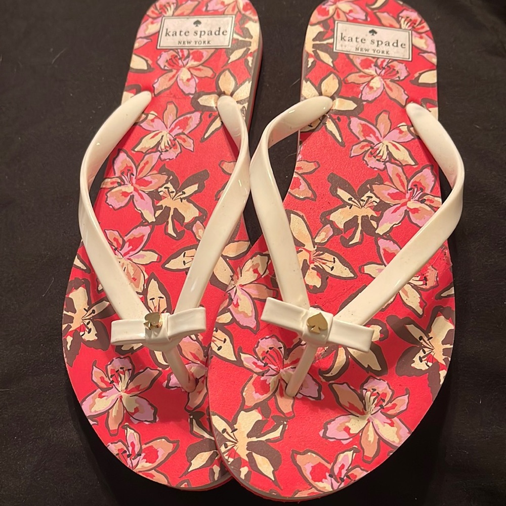 Kate Spade flip flop style sandals size 9 new w/o tags